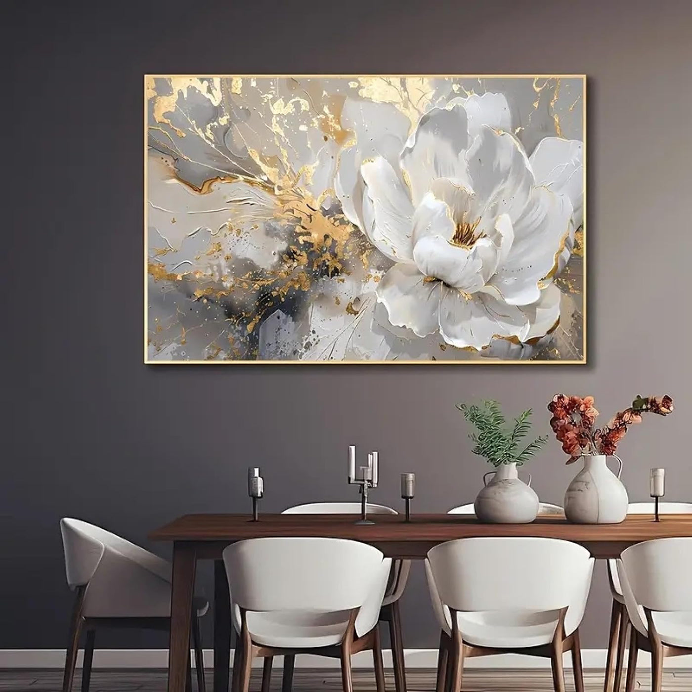 fleurs blanches et dorées